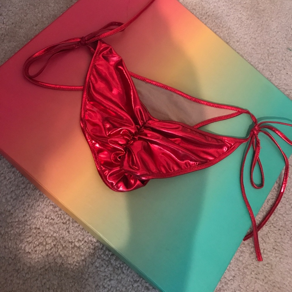 Red holographic scrunch butt bottoms